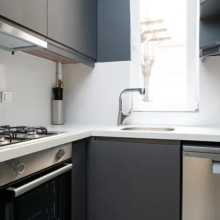3-bedroom Flat With Location And Ac Κωνσταντινούπολη
