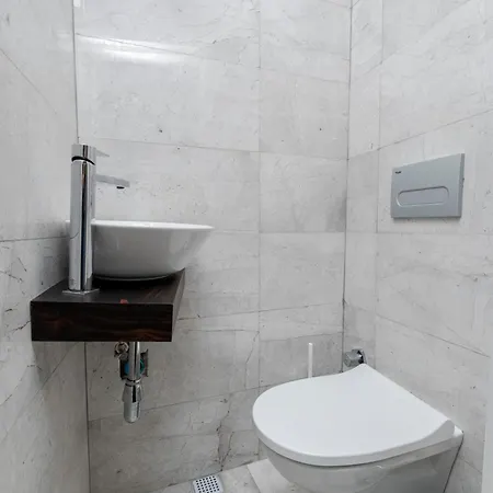 3-bedroom Flat With Location And Ac * Κωνσταντινούπολη
